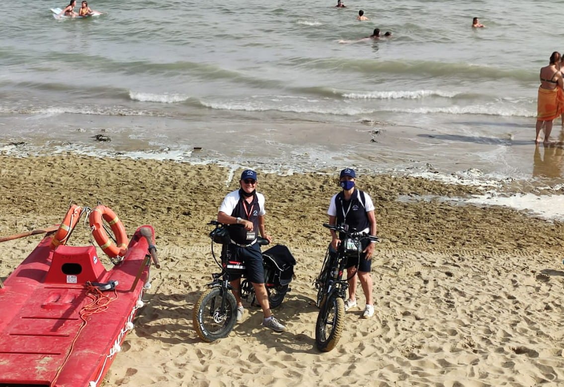 BIBIONE: AUMENTA LA SICUREZZA IN SPIAGGIA CON LA PRESENZA DELL’ASSOCIAZIONE  VOLONTARI DELLA GUARDIA COSTIERA AUSILIARIA DELTA TAGLIAMENTO